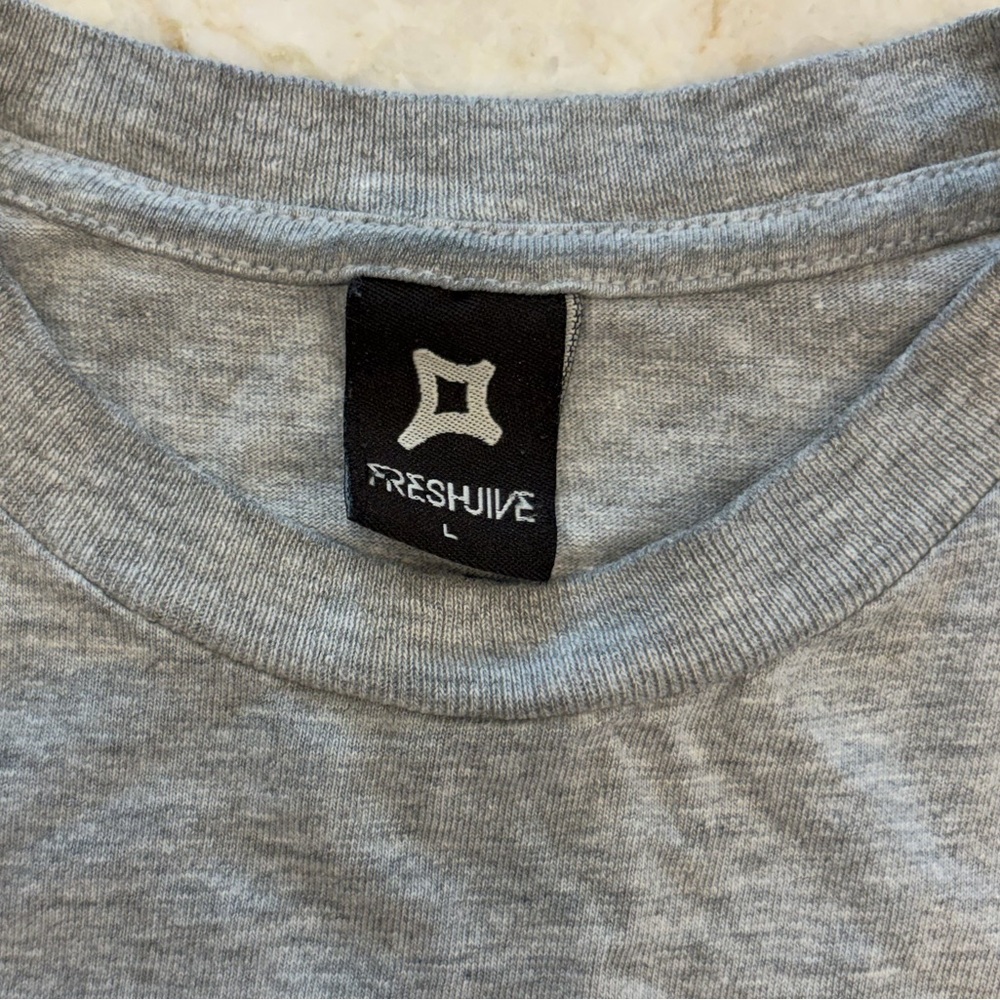 Freshjive Turntable Tonearm Graphic T-Shirt Gray Streetwear Tee L - Picture 3 of 7